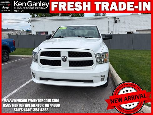 Used 2018 RAM 1500 Express w/ Express Value Package AWD/4WD image 2