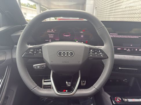 New 2025 Audi S6 e-tron Premium Plus image 18