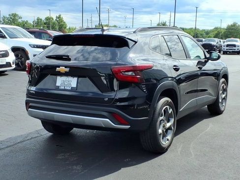Used 2025 Chevrolet Trax LT FWD image 26