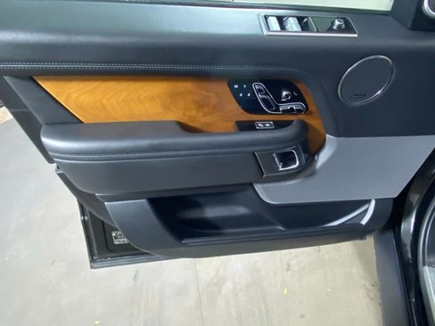Used 2019 Land Rover Range Rover Supercharged AWD/4WD image 10