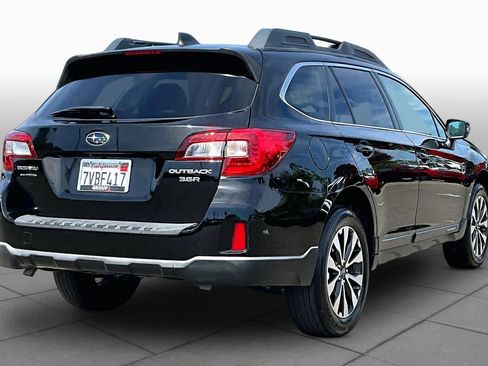 Used 2017 Subaru Outback 3.6R Limited AWD/4WD image 12