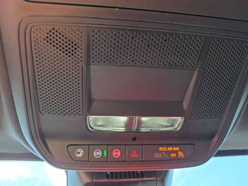 New 2026 Chevrolet Equinox LT w/ Convenience Package II image 22