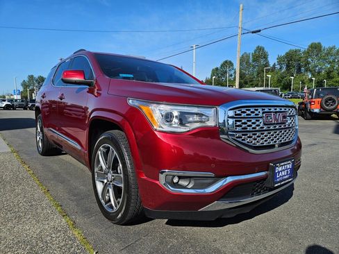 Used 2017 GMC Acadia Denali w/ Technology Package AWD/4WD image 7