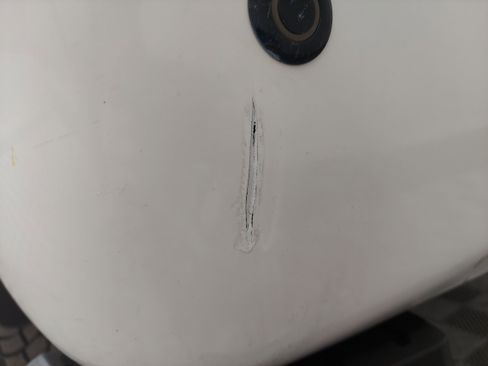 Used 2018 Nissan Titan SV image 22