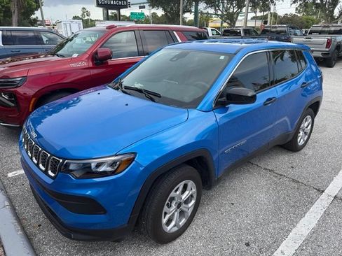 Used 2025 Jeep Compass Sport AWD/4WD image 1