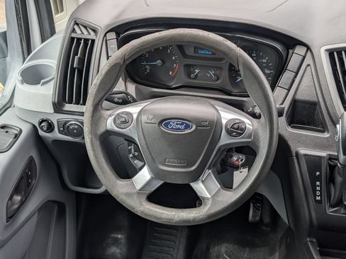 Used 2018 Ford Transit 250 148 Medium Roof RWD image 17