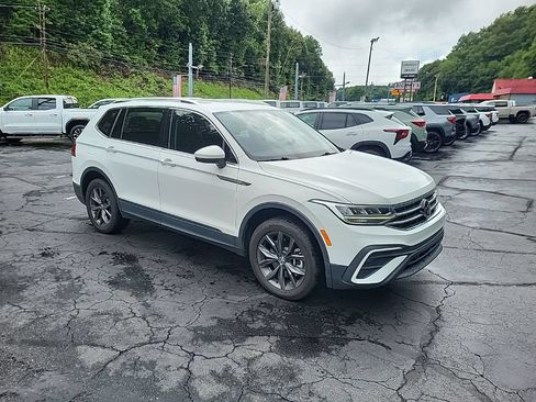Used 2022 Volkswagen Tiguan SE AWD/4WD image 5