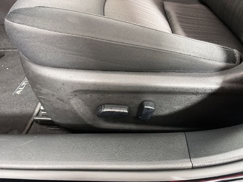 Used 2024 Nissan Altima 2.5 SV image 21