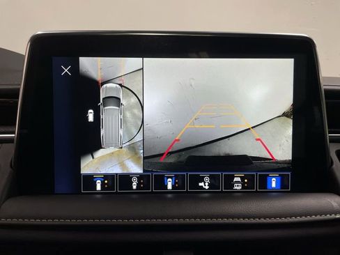 Used 2023 Chevrolet Suburban Premier w/ Premium Package 2 image 17