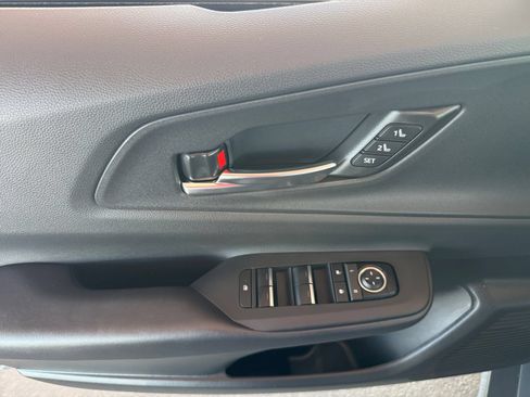 New 2027 Toyota Prius Plug-In Hybrid FWD image 17