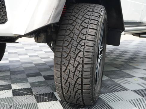Used 2018 Mercedes-Benz G 550 Squared image 34