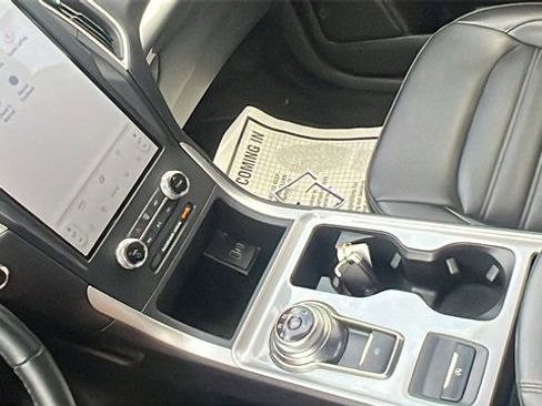 Used 2024 Ford Edge SEL image 25