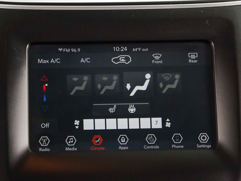 Used 2021 Jeep Cherokee Latitude Plus image 18