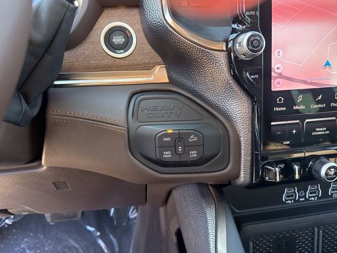 New 2026 RAM 2500 Limited AWD/4WD image 16
