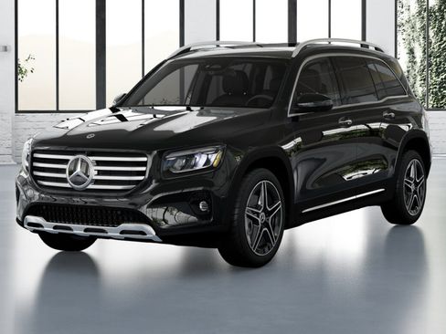 Used 2026 Mercedes-Benz GLB 250 4MATIC image 1