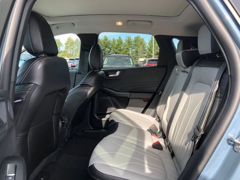 New 2026 Ford Escape Plug-in Hybrid w/ PHEV Premium Package image 10