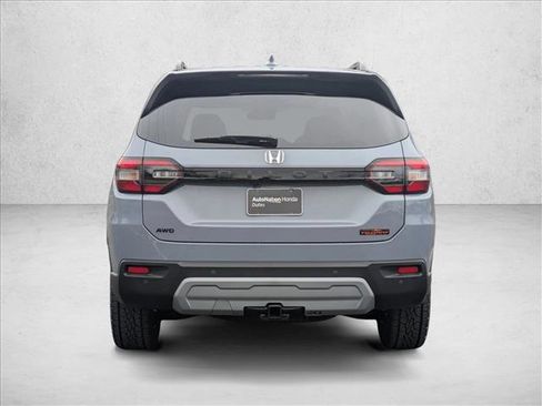 New 2025 Honda Pilot TrailSport image 8