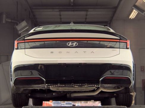Used 2025 Hyundai Sonata SEL FWD image 6