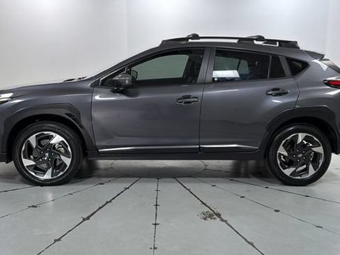 Used 2024 Subaru Crosstrek 2.5i Limited w/ Crosstrek Mirror Package AWD/4WD image 9