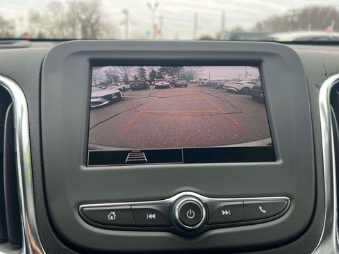 Used 2024 Chevrolet Equinox LS FWD image 14