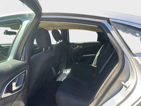 Used 2015 Chrysler 200 LX image 8