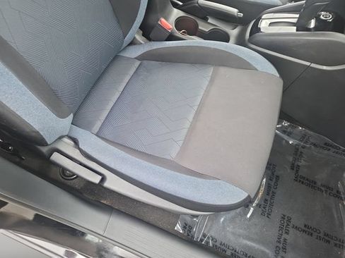 Used 2023 Nissan Versa SV FWD image 28