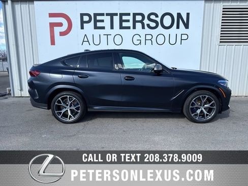 Used 2022 BMW X6 M50i w/ Premium Package image 3