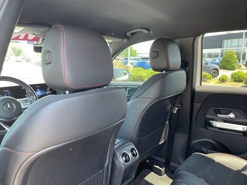 Used 2021 Mercedes-Benz GLB 250 4MATIC image 27