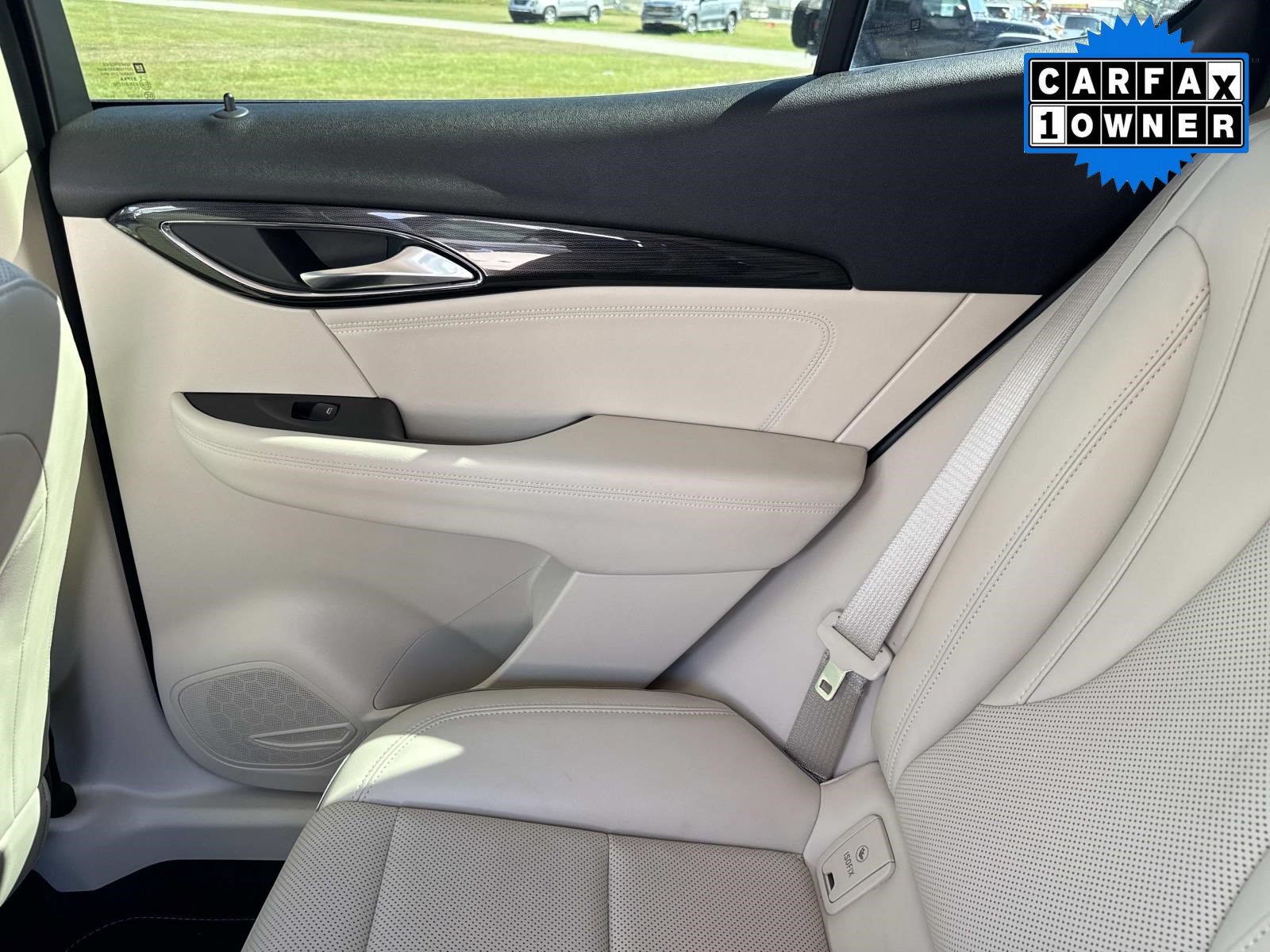 Used 2022 Buick Envision Essence w/ Safety Package FWD image 16