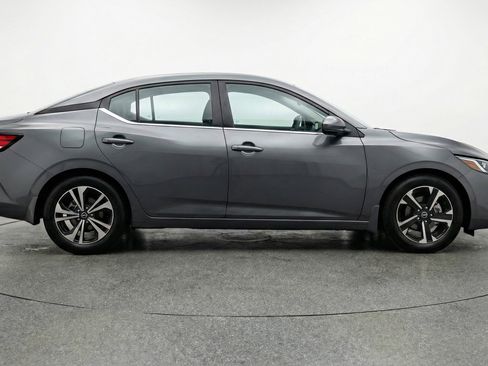 Used 2025 Nissan Sentra SV image 11