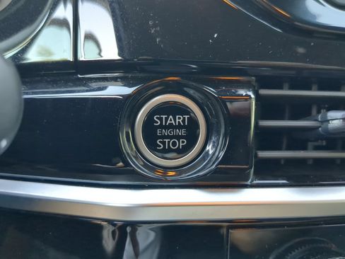 Used 2024 Nissan Pathfinder SV FWD image 67