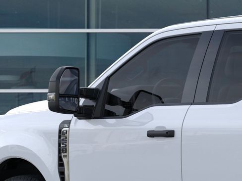 New 2026 Ford F250 XL w/ XL Chrome Package image 22