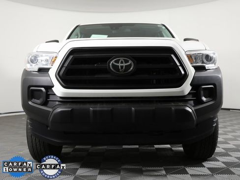 Used 2022 Toyota Tacoma SR image 2