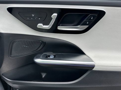 Used 2023 Mercedes-Benz C 300 Sedan image 19