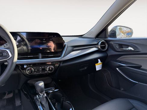 New 2026 Chevrolet Trax ACTIV w/ Driver Confidence Package image 11