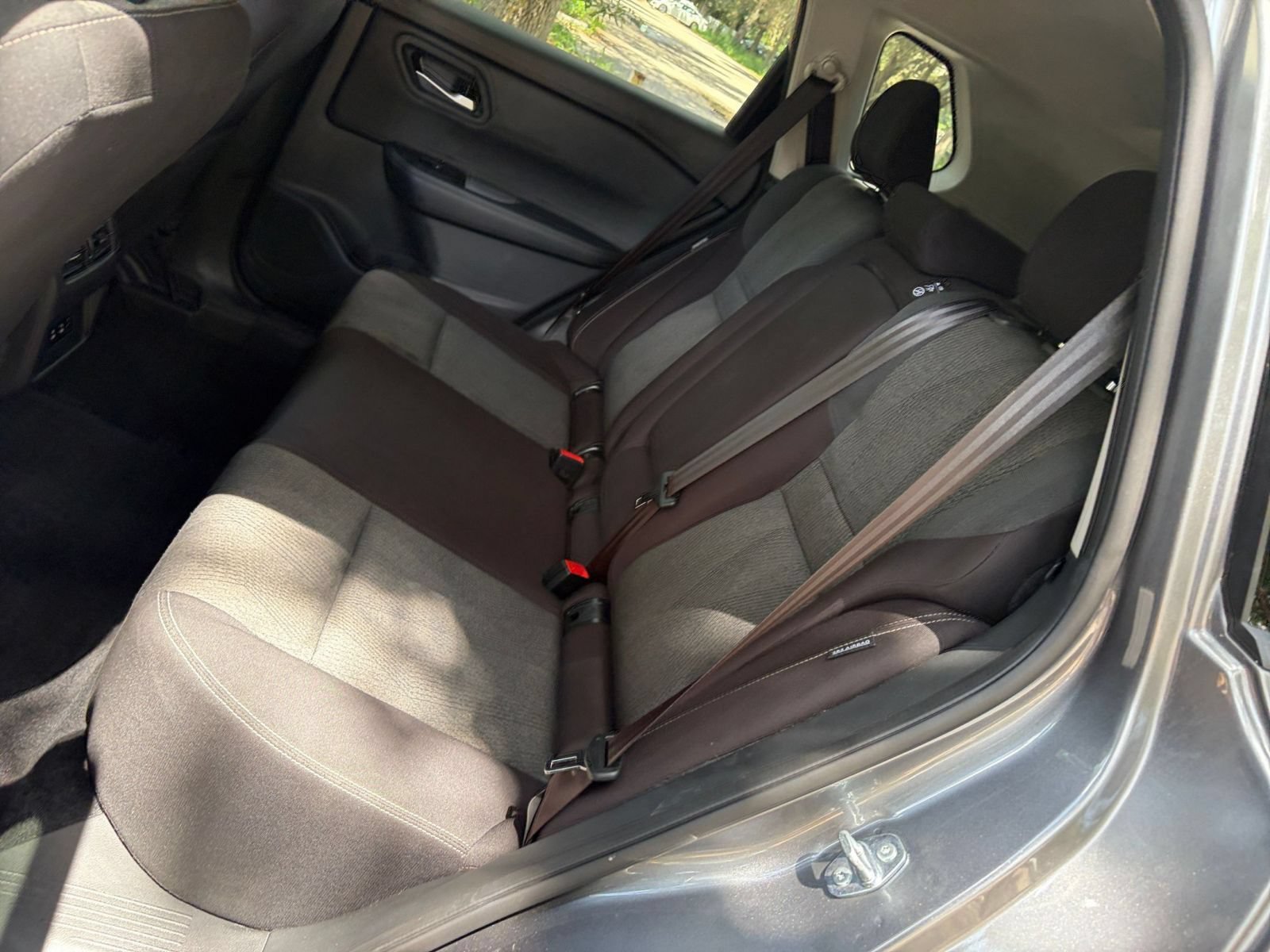 Used 2025 Nissan Rogue SV FWD image 26