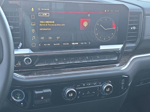 Used 2024 GMC Sierra 2500 SLE image 16