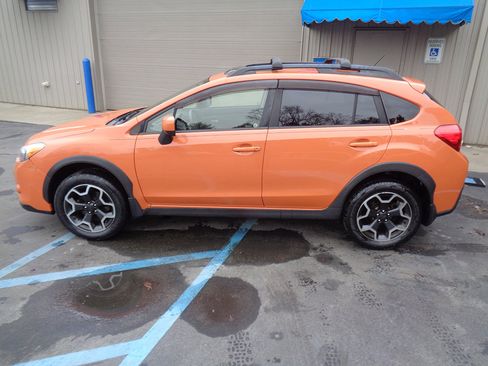 Used 2014 Subaru Crosstrek 2.0i Limited image 10