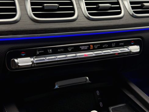 Used 2025 Mercedes-Benz GLE 580 4MATIC image 10