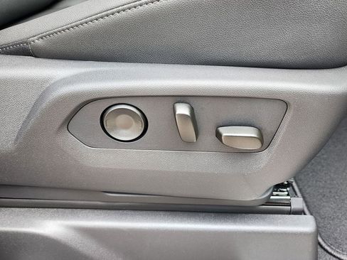 New 2026 GMC Sierra 1500 SLT w/ SLT Premium Plus Package image 38