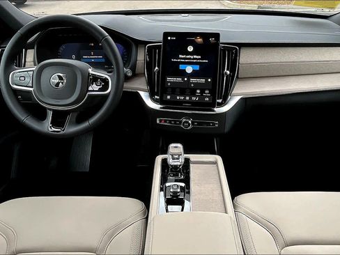 New 2026 Volvo XC90 B6 Plus w/ Protection Package Premier image 7