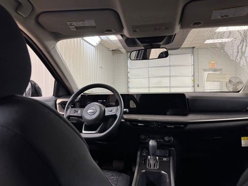 New 2026 Nissan Kicks SV AWD/4WD image 18
