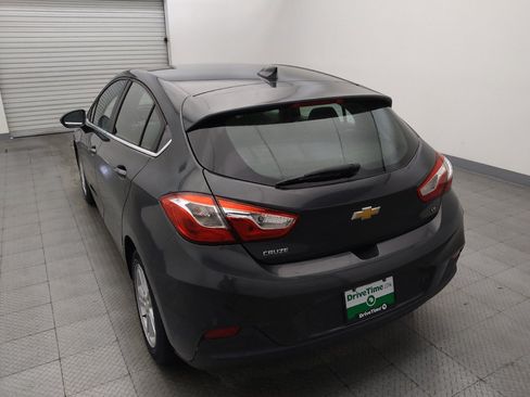 Used 2017 Chevrolet Cruze LT FWD image 6