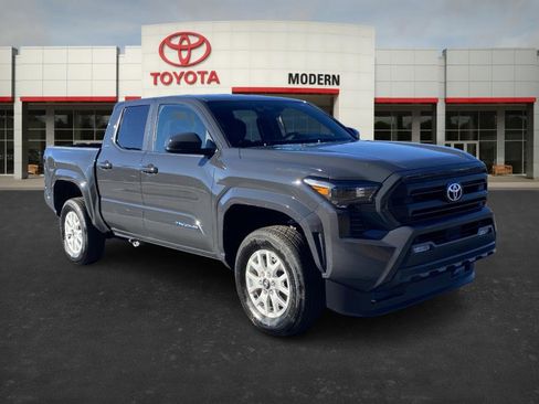 Certified 2025 Toyota Tacoma SR5 image 3