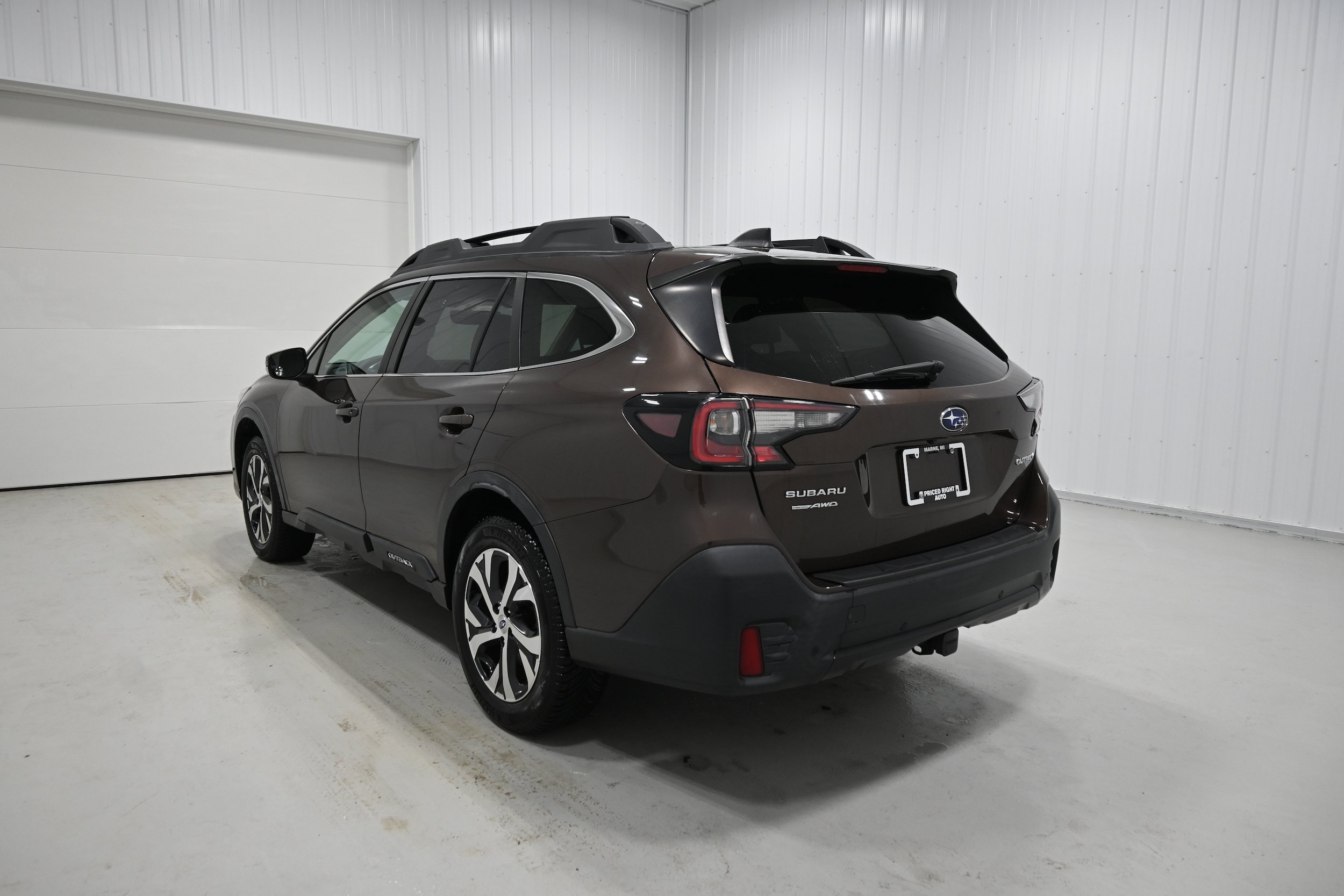 Used 2020 Subaru Outback Limited AWD/4WD image 32