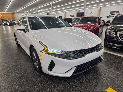 Used 2023 Kia K5 LXS FWD image 3