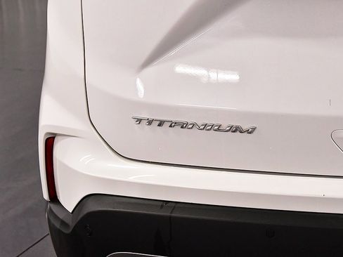 Used 2022 Ford Edge Titanium image 10