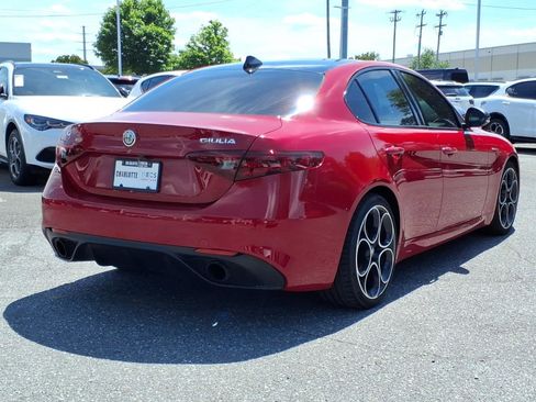 Used 2023 Alfa Romeo Giulia Veloce RWD image 2