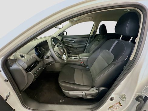 Used 2025 Nissan Sentra SV FWD image 13