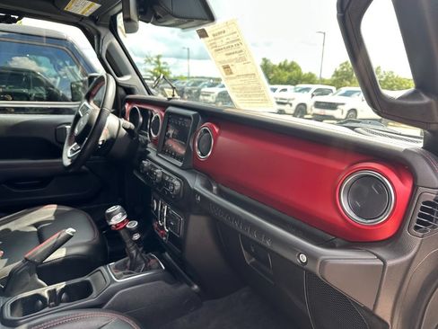 Used 2023 Jeep Wrangler Unlimited Rubicon w/ LED Lighting Group AWD/4WD image 38